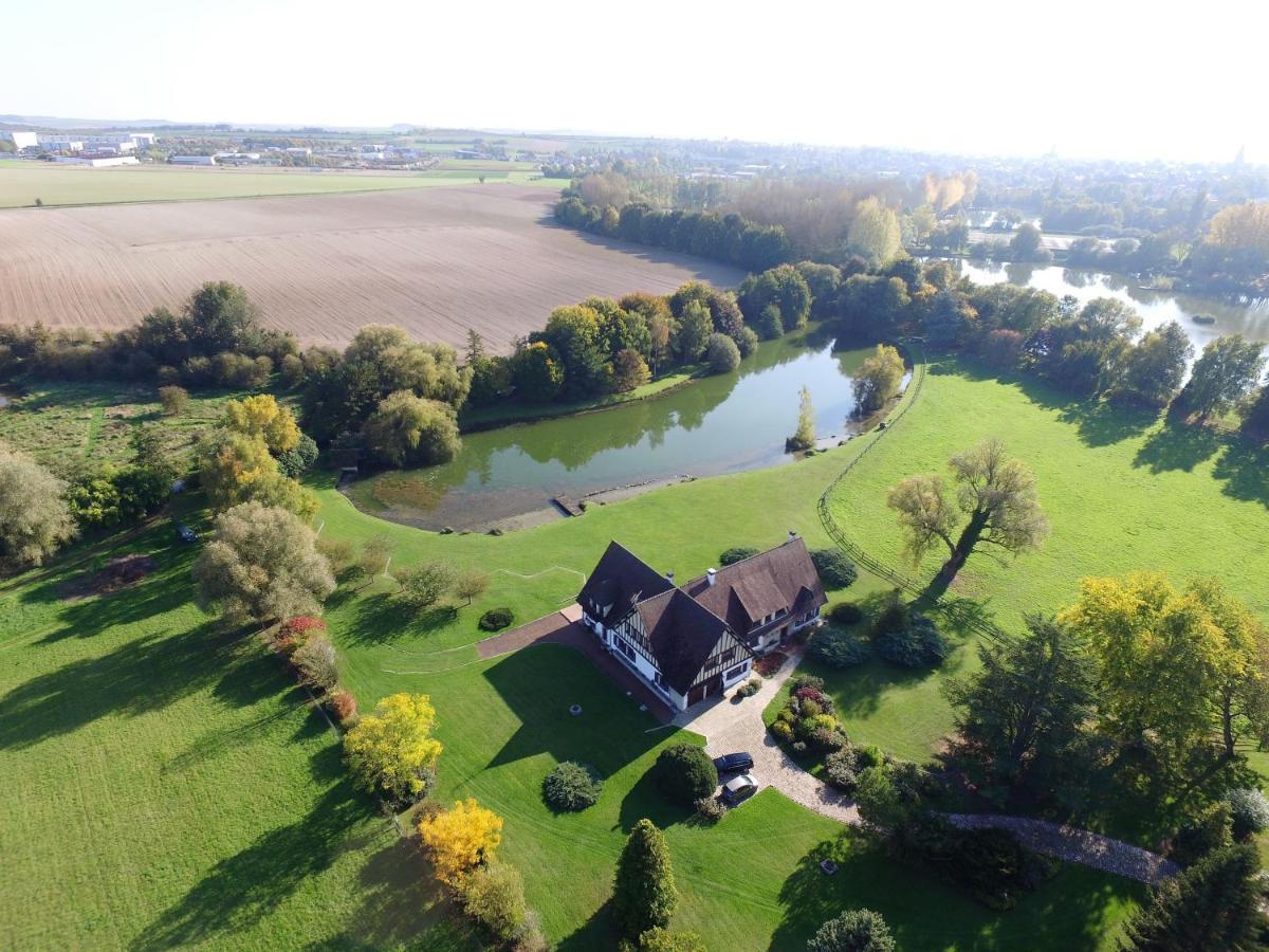 Domaine D'Aveluy Panzió Kültér fotó